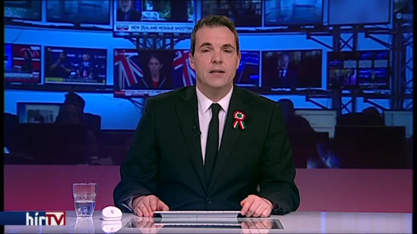 Áder János és Kövér Lászlót gúnyolta ki az Párbeszéd politikusa