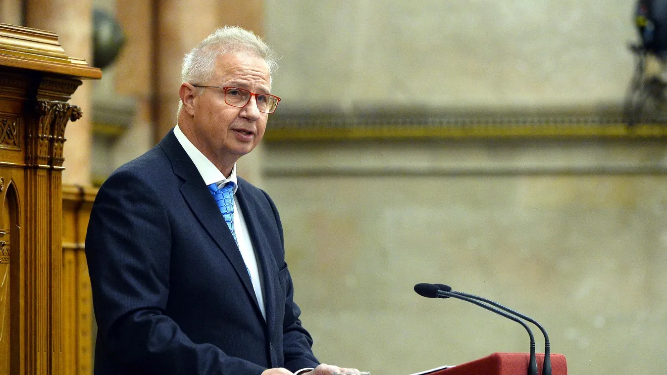 Trócsányi László: Semmi sem veszélyezteti a bírák függetlenségét