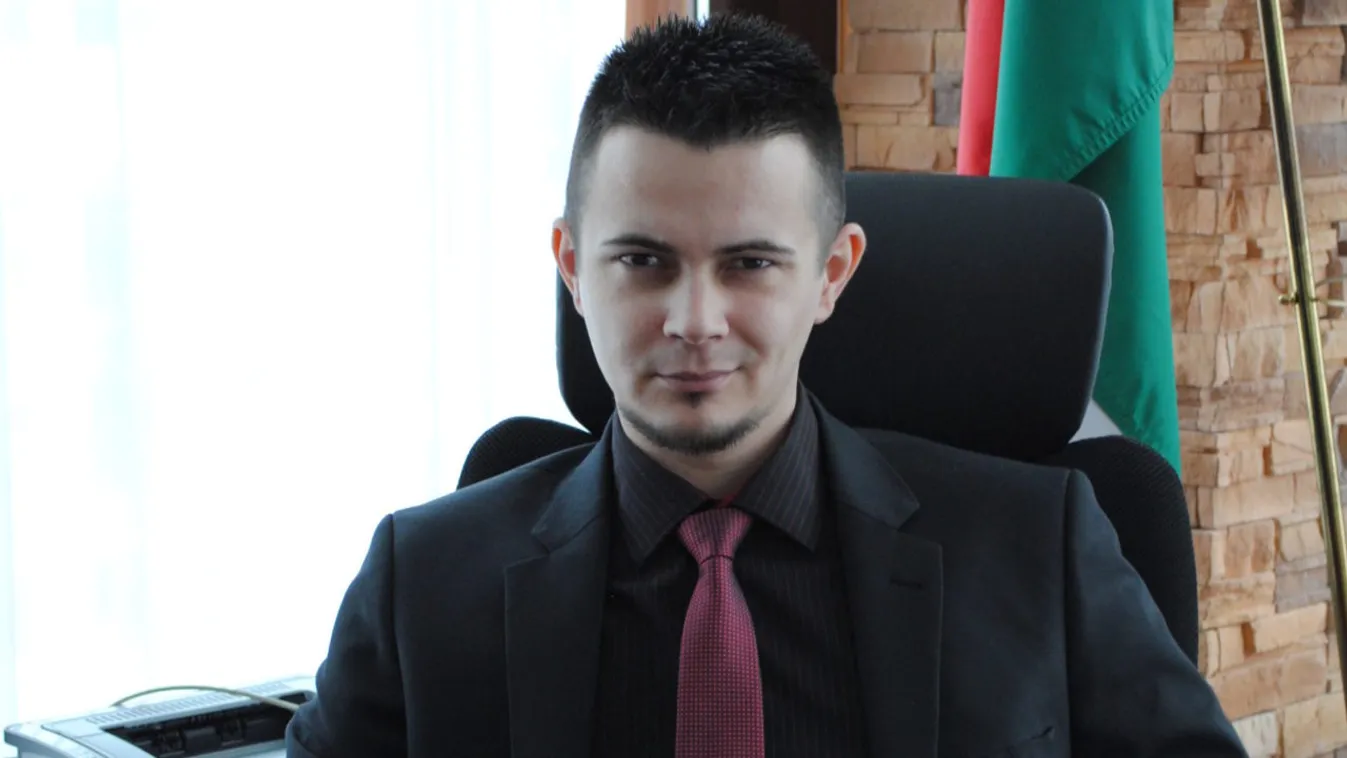 A haverok előtt kátyúztat Janiczak Dávid