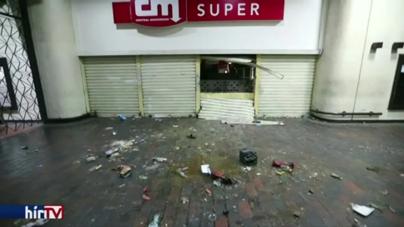 Fosztogatni kezdték a boltokat az emberek