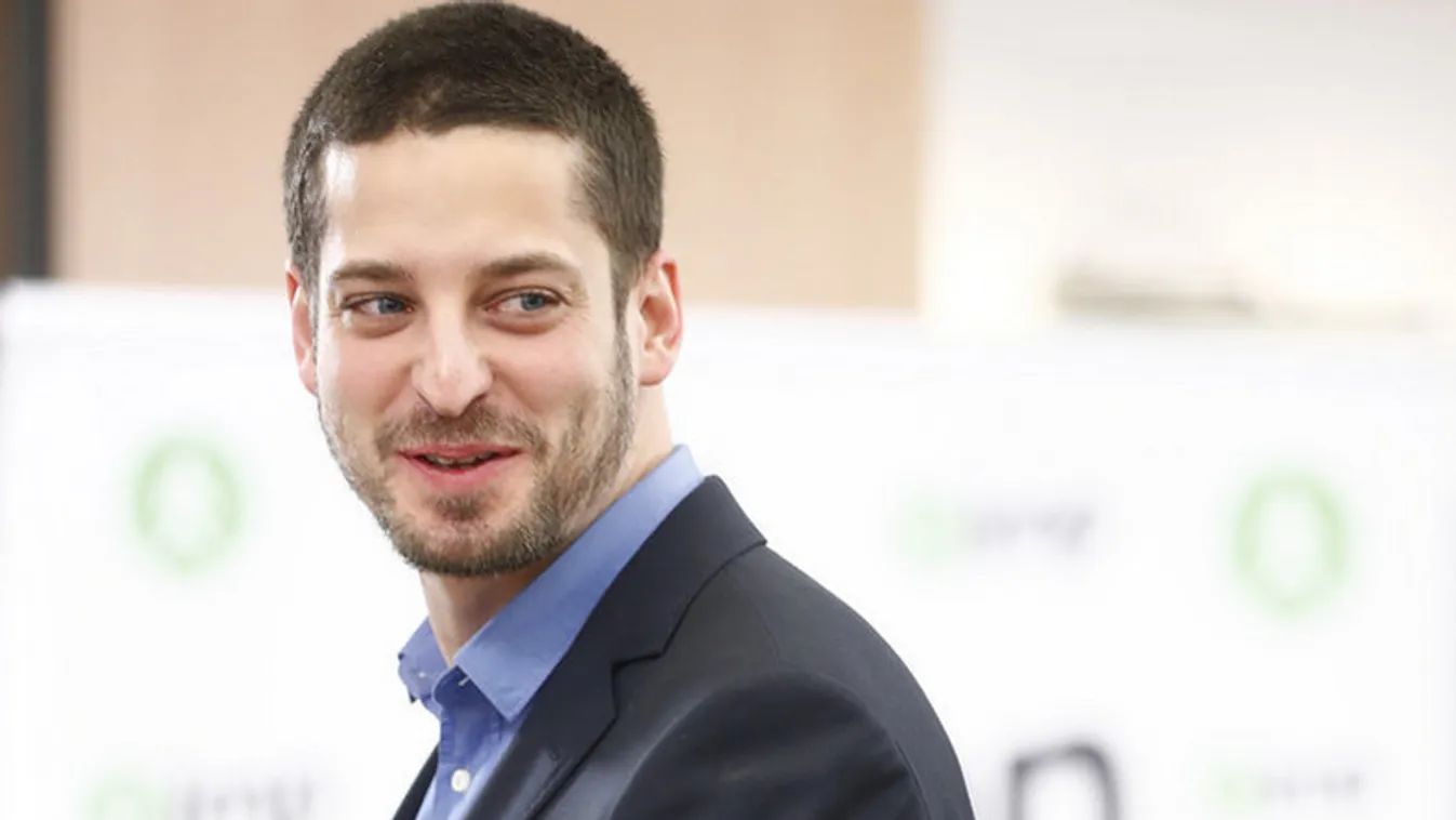 Összehangolná a szociális és oktatási bértáblát az LMP