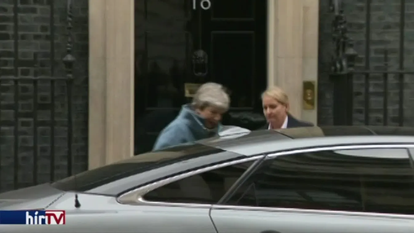 Theresa May lemond, ha kell