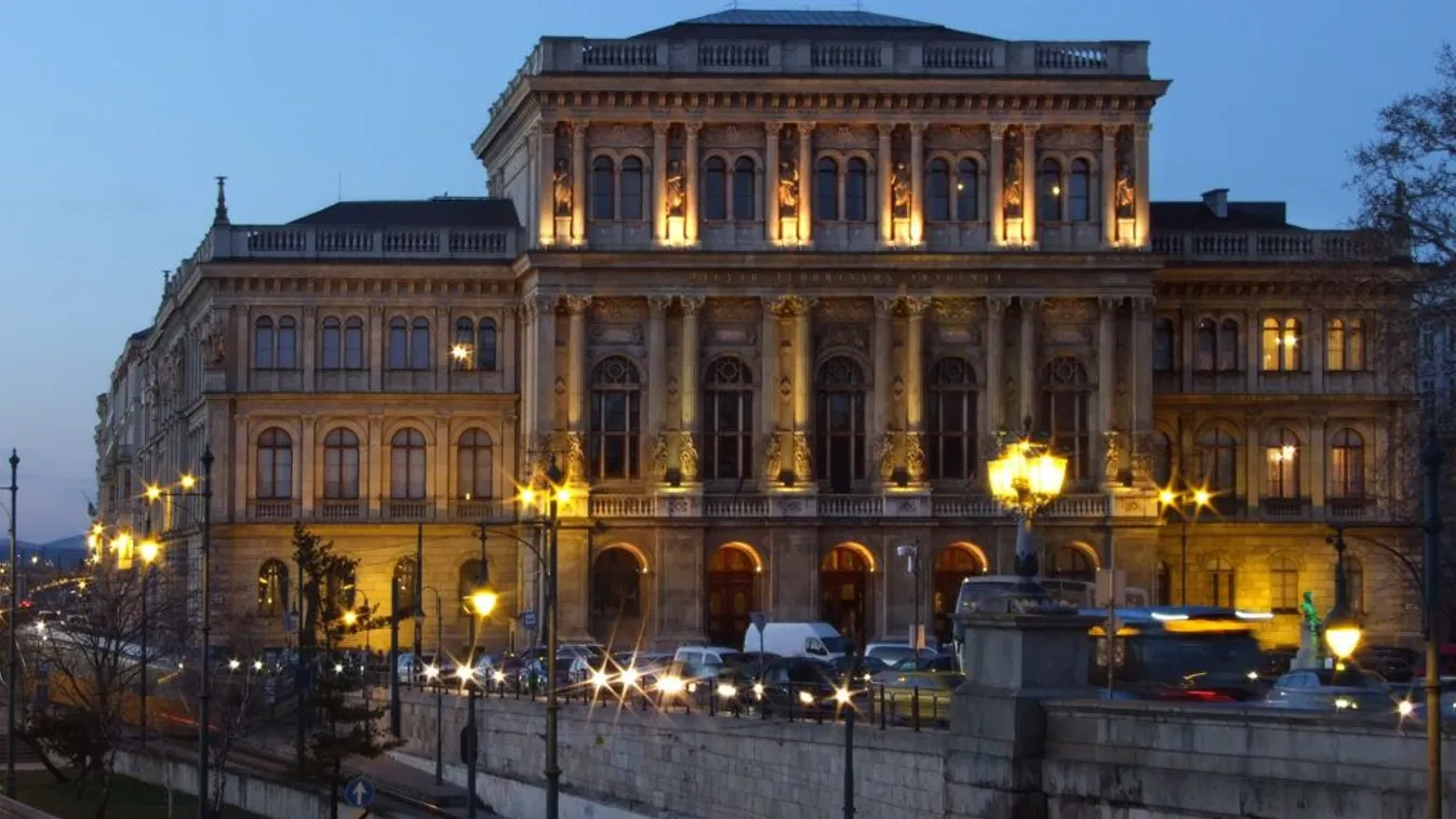 Ismét demonstráltak az akadémiai dolgozók