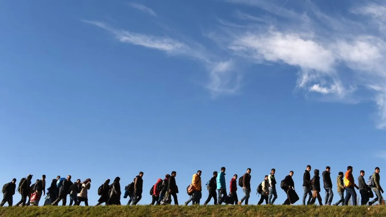 Migránskaravánok indulhatnak el a Balkánról az unió felé