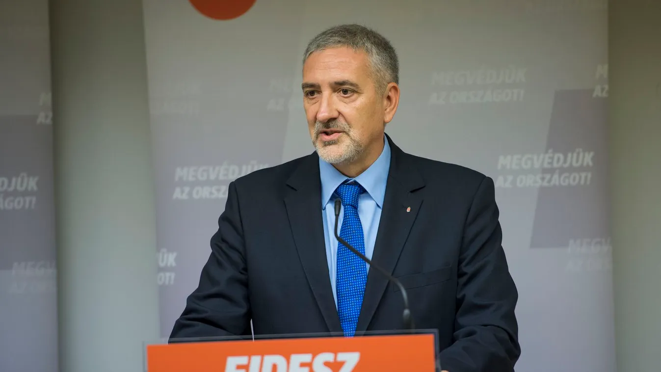 Fidesz: Igaz, hogy kétmillió migránskártyát osztott ki az Európai Bizottság?