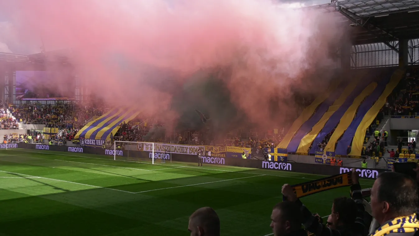 A magyar himnusztól zengett a dunaszerdahelyi stadion