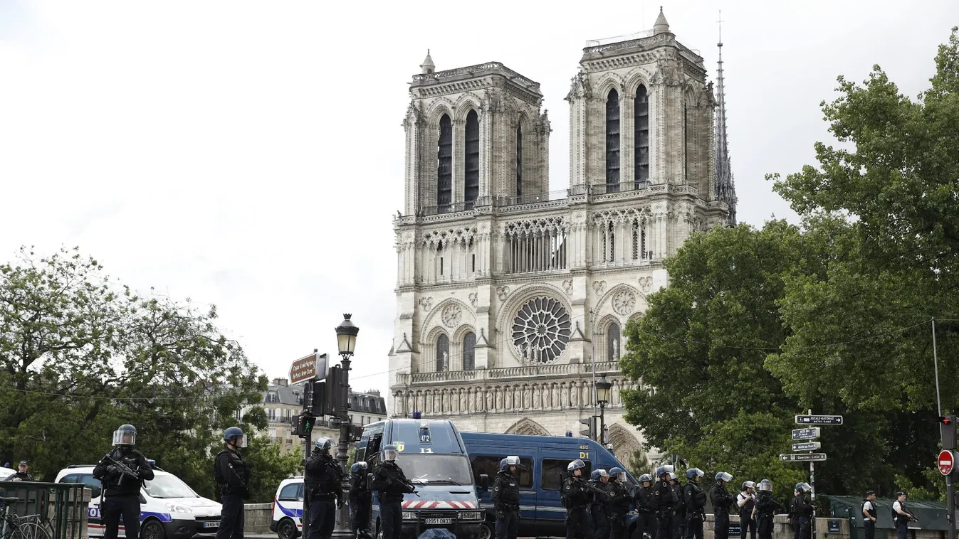 Stabilizálták a Notre Dame szerkezetét