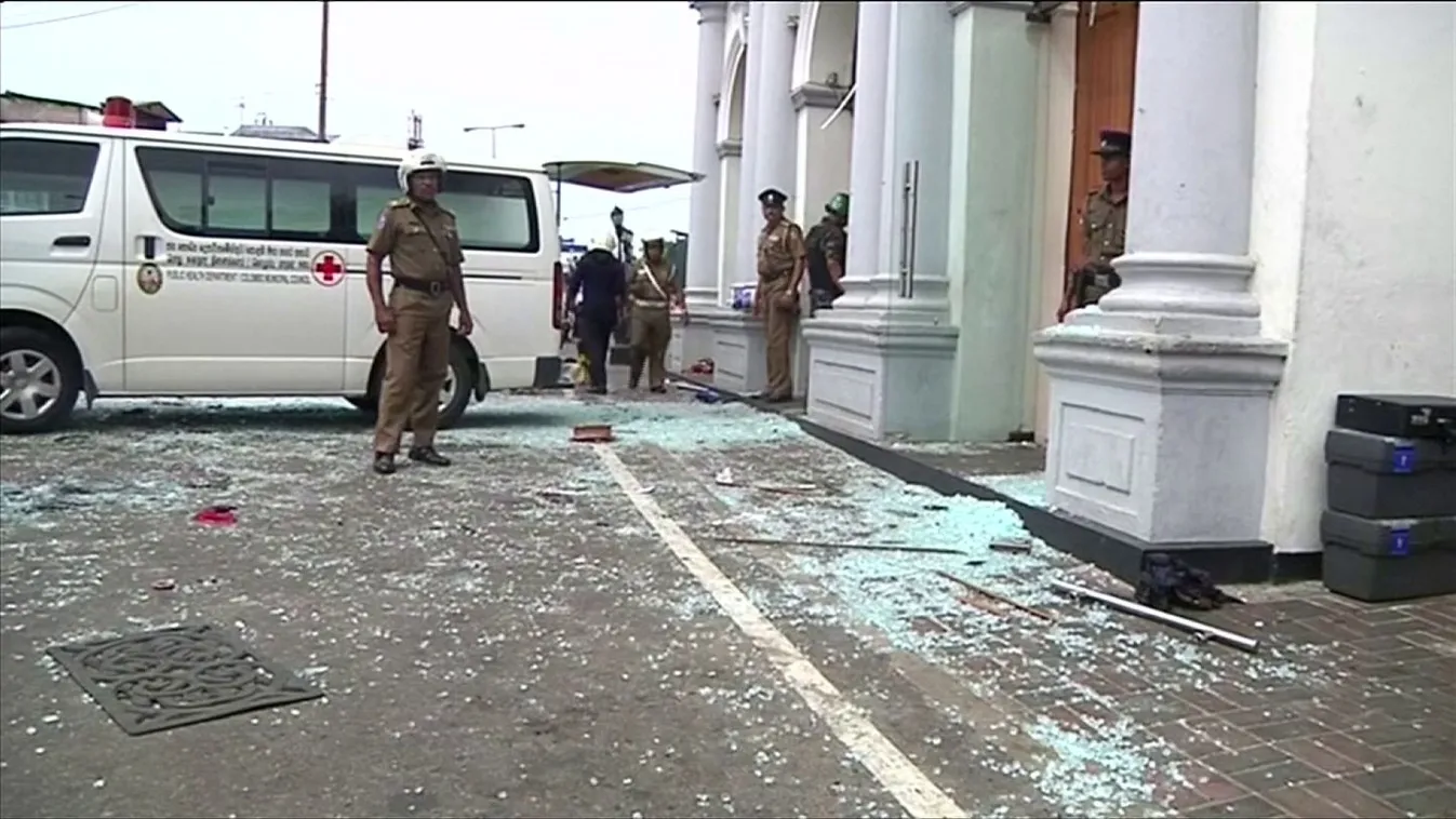 Százak haltak meg a Srí Lanka-i merényletekben