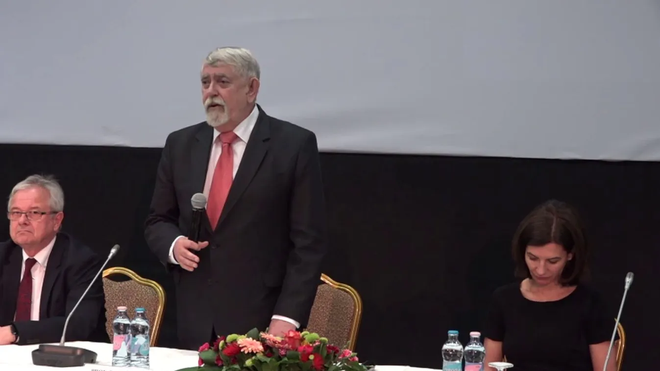 Kásler Miklós: A nemzet és a betegek is az egészségügy megújulását várják