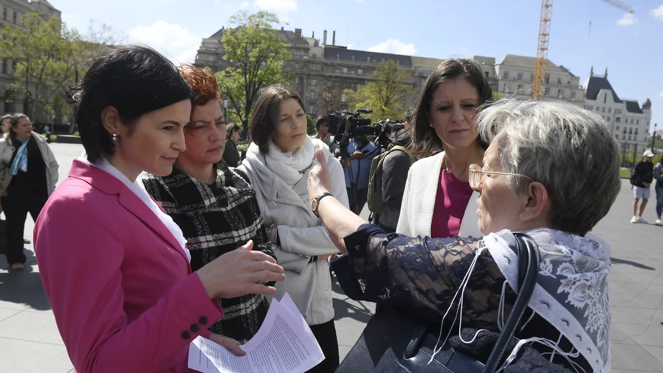 Fidesz: Felháborító az ellenzék kétszínűsége