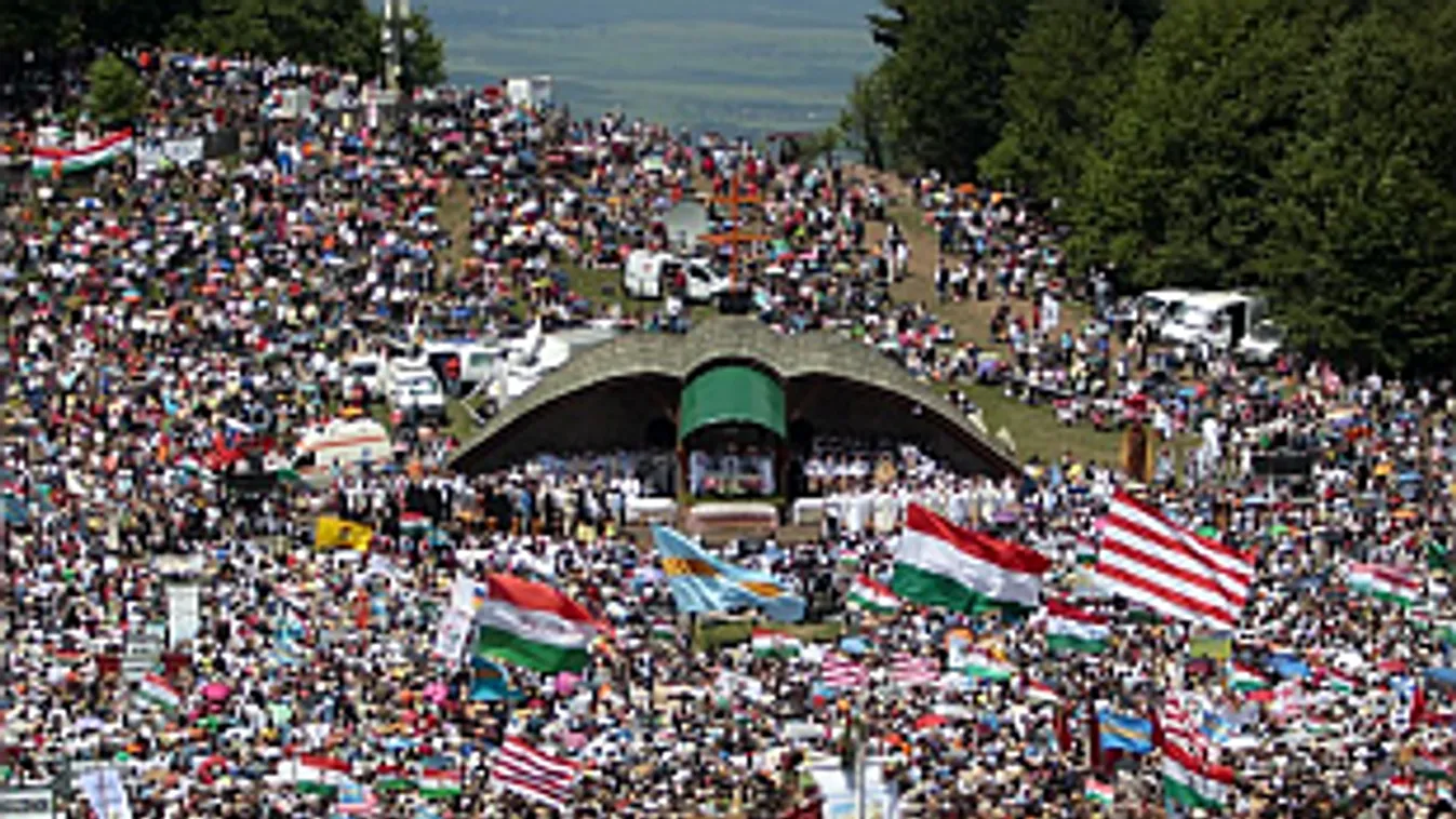Több mint 110 ezren regisztráltak Ferenc pápa csíksomlyói miséjére