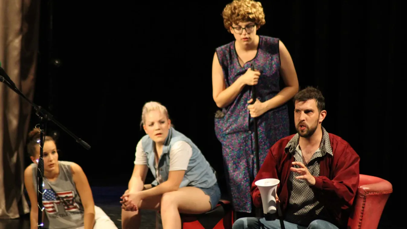 Komlói Amatőr Színházi Találkozó - Tíz előadás a versenyprogramban