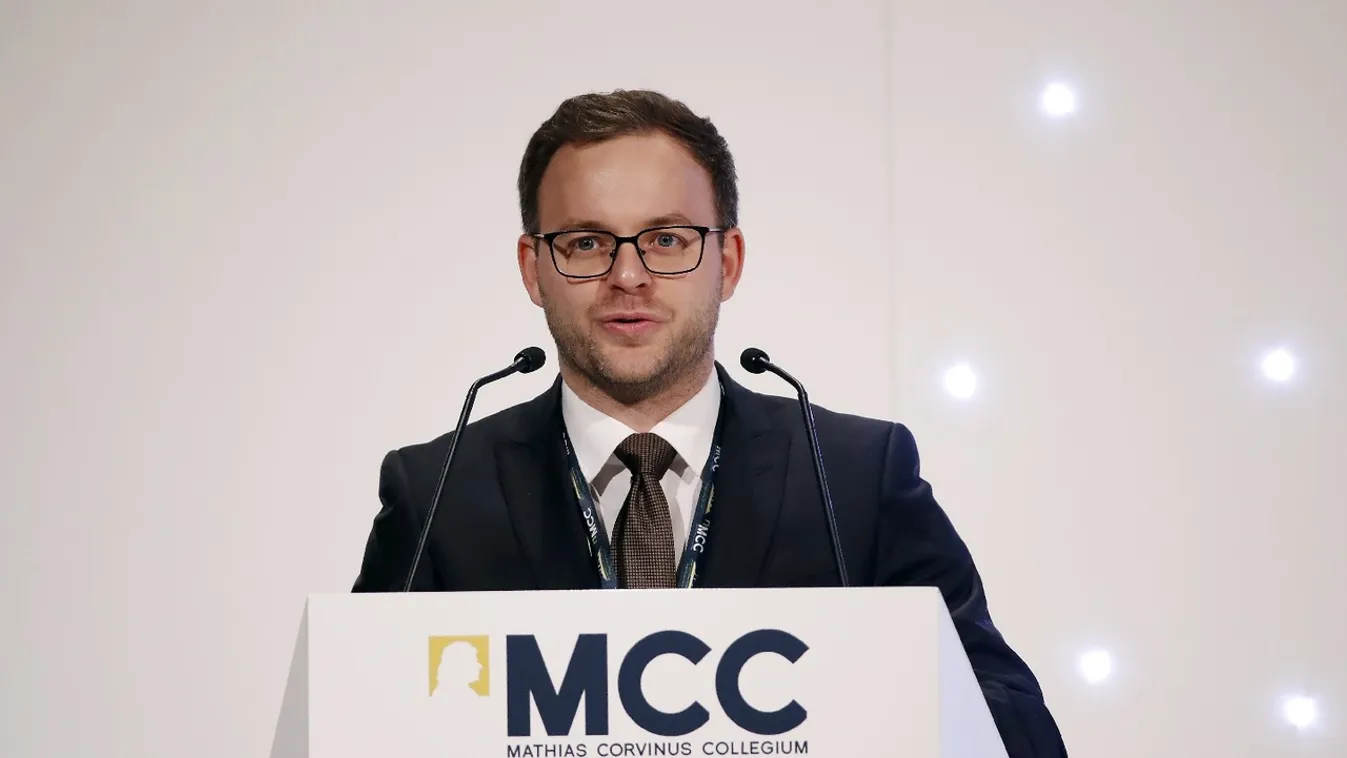 Orbán Balázs: jelenleg az összeomlás irányába halad az EU