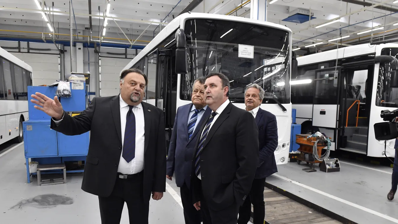 Hat év alatt hatezer buszt cserélnek modernre a közösségi közlekedésben