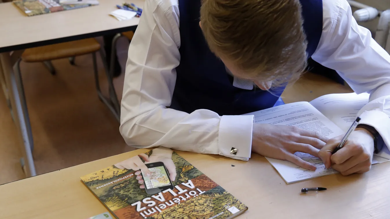 Oktatási Hivatal: Nem kell megismételni a történelem írásbeli vizsgát