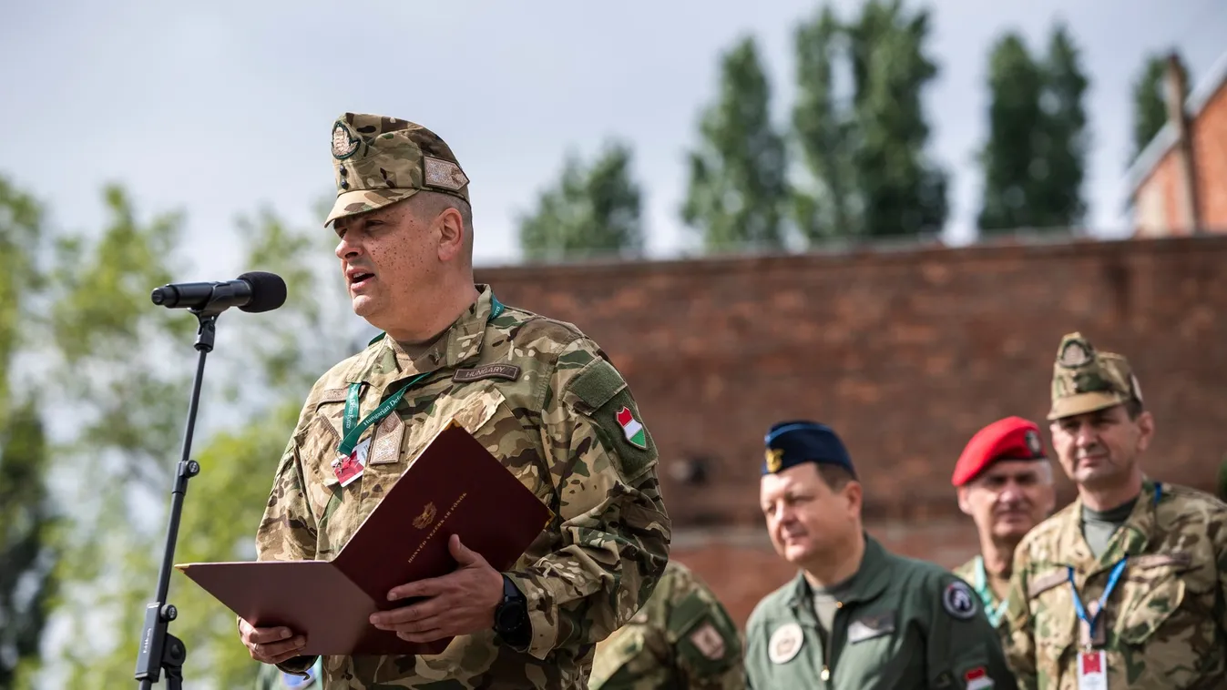 Korom Ferenc: Még inkább közeledni kell a társadalomhoz
