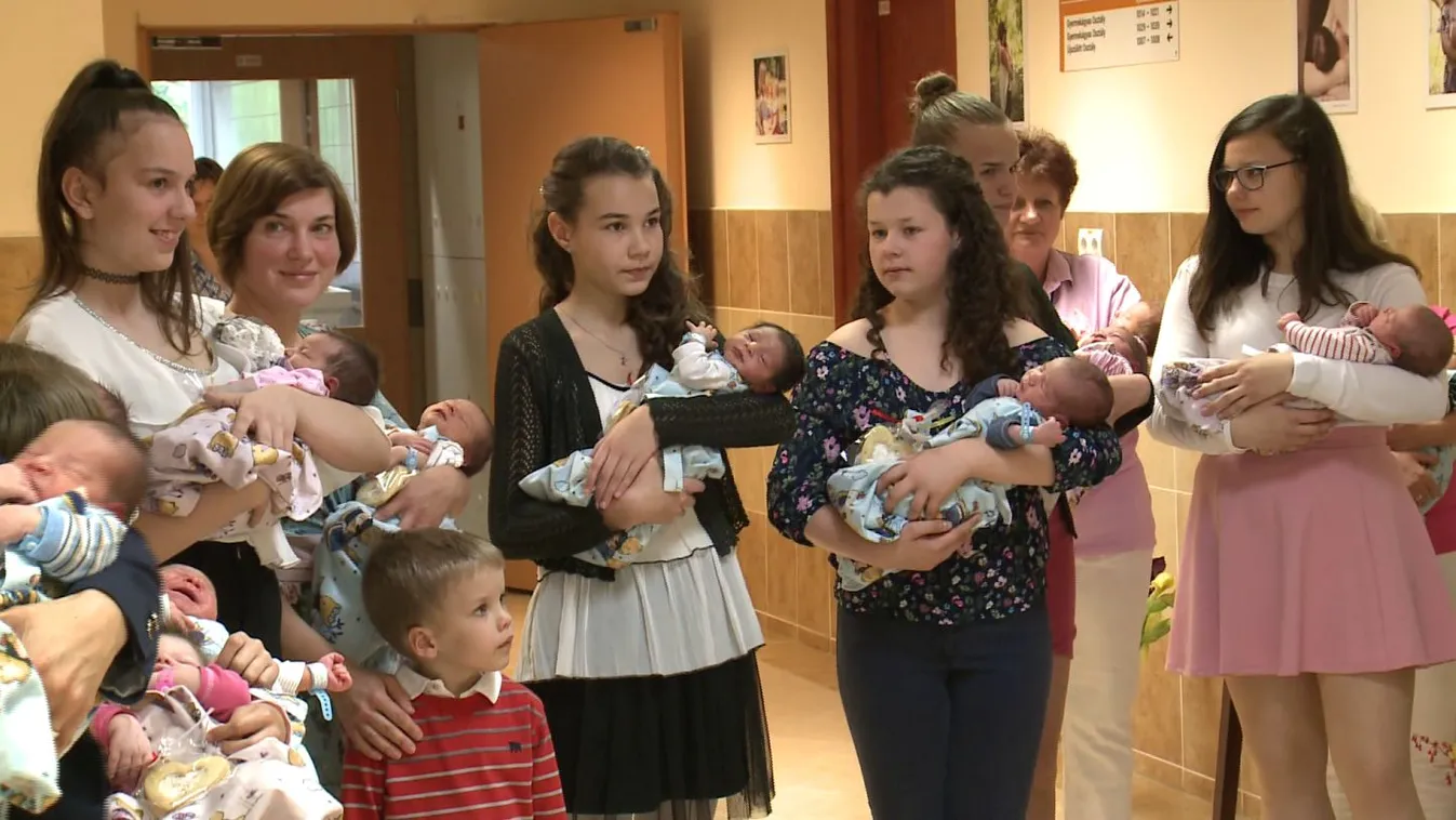 Különleges köszöntést kaptak az édesanyák