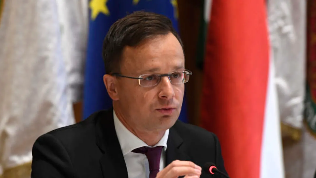 Szijjártó: Webert nem tudjuk támogatni, valaki más kell