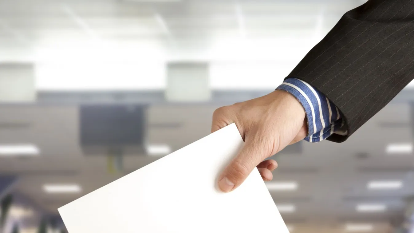 A Fidesz-KDNP nyerhet május 26-án, a második helyezett kiléte kérdéses