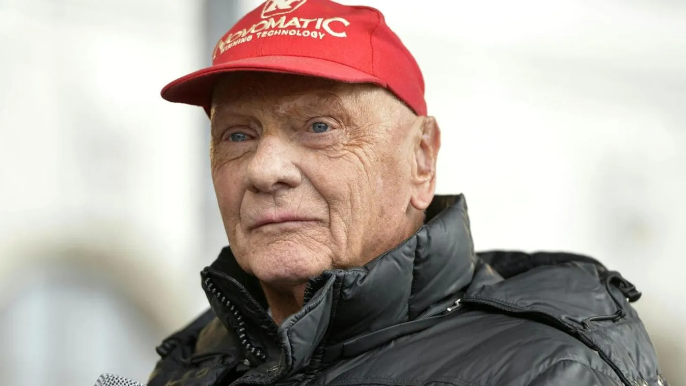 Elhunyt Niki Lauda