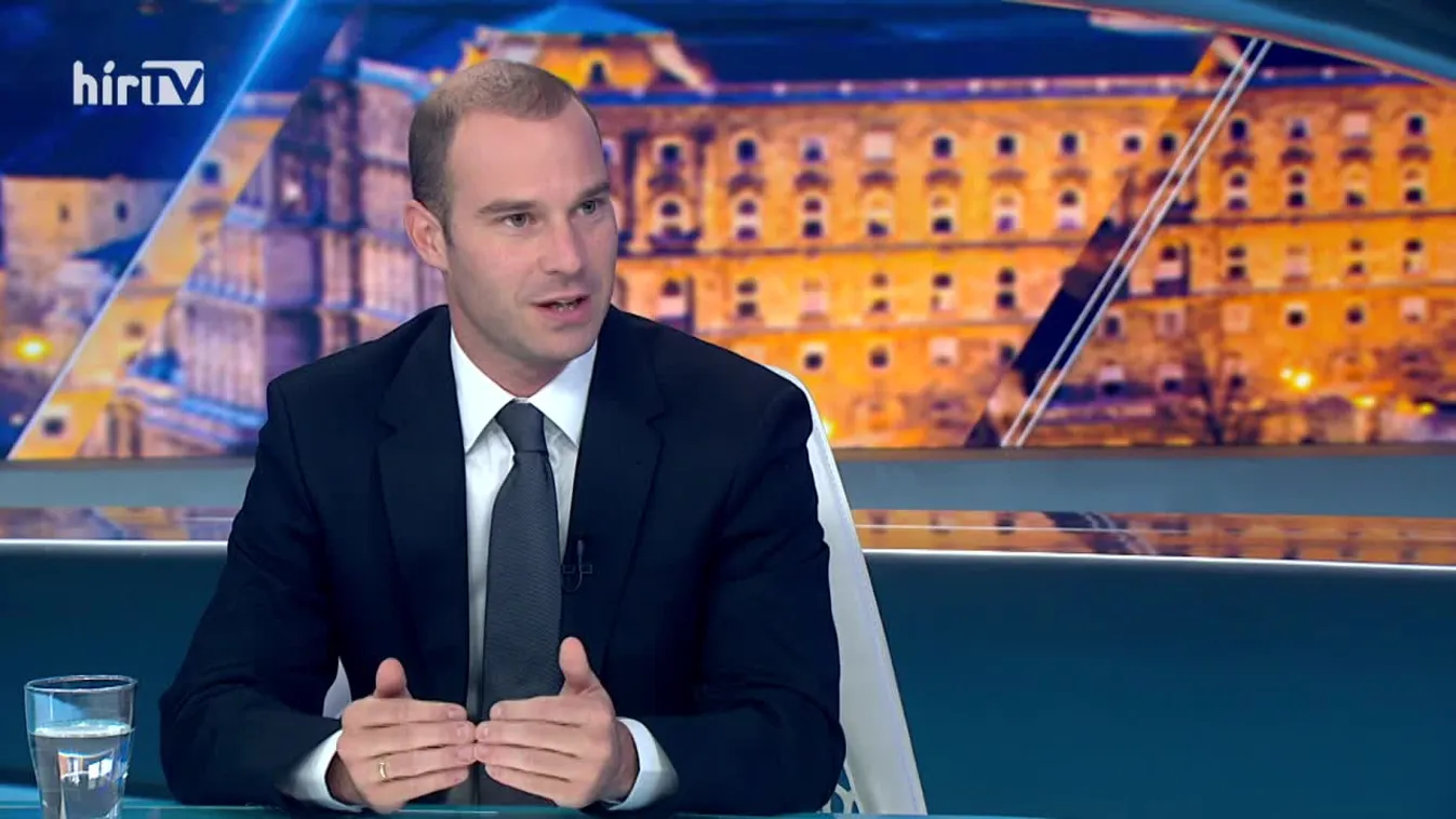 Magyarország élőben - Hollik István