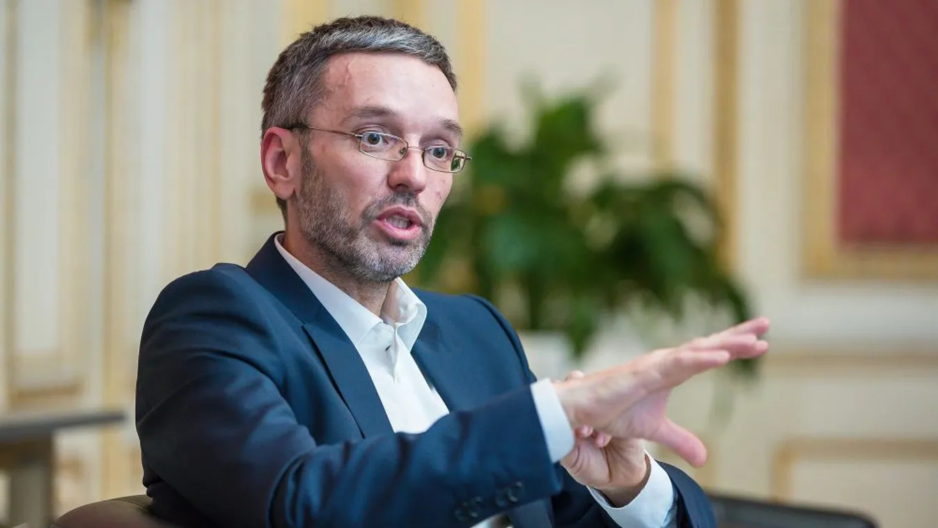 Kitálal az osztrák belügyminiszter