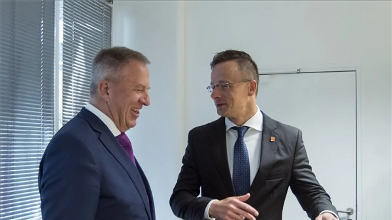 Szijjártó Péter: Nem védekezni kell, hanem felkészülni az új korra