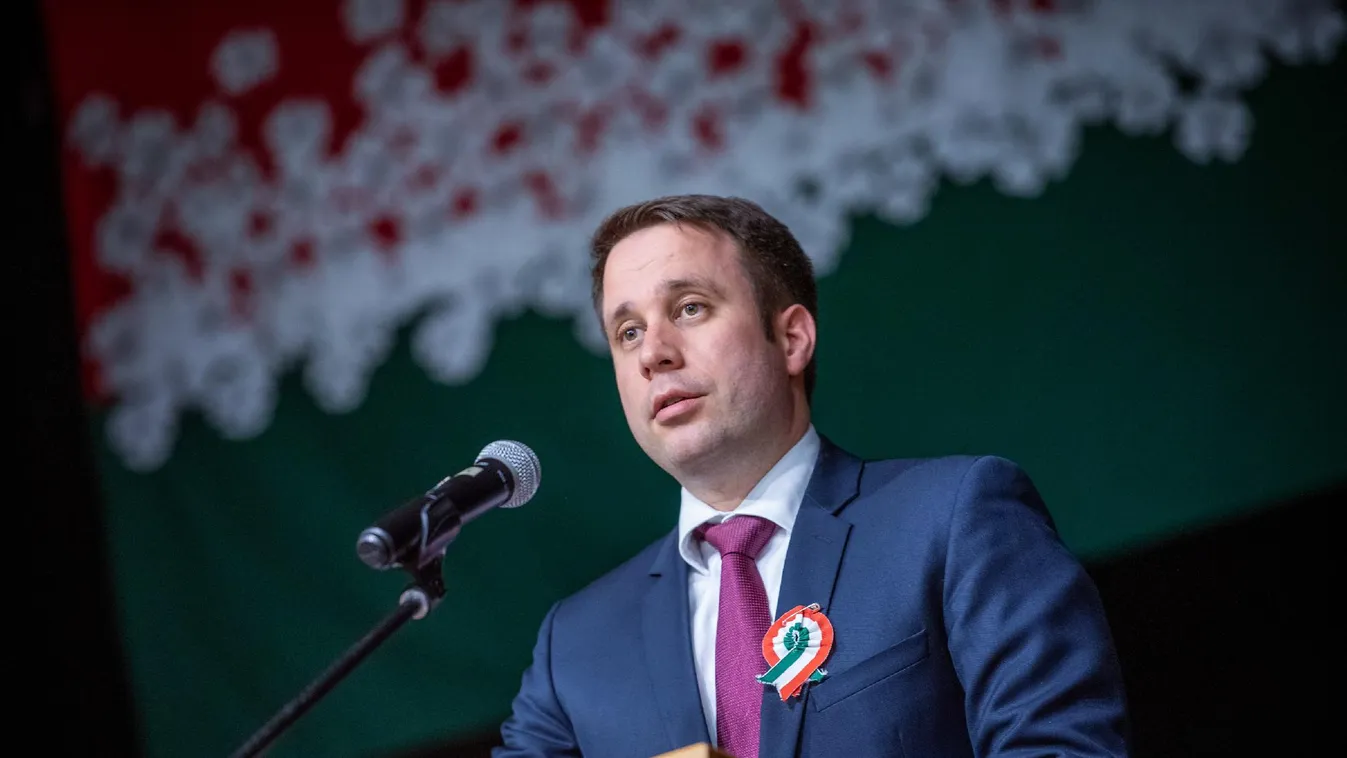 Dömötör Csaba: Irányváltást kell kikényszeríteni Brüsszelben