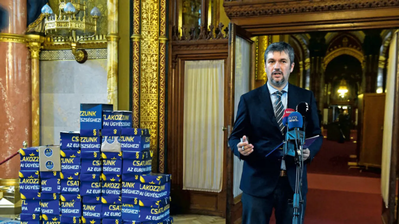 Magyarok adatai kerülhettek külföldi országokba