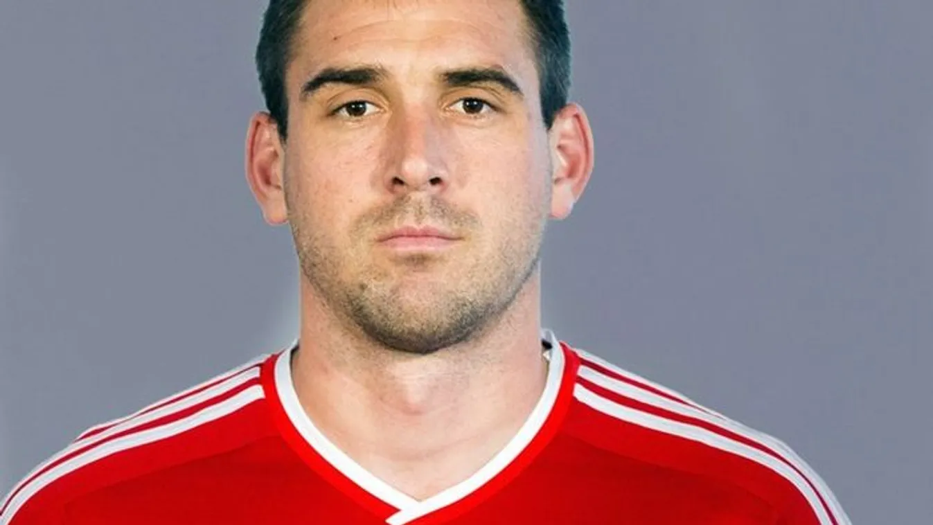 Böde Dániel három évre írt alá a Pakshoz