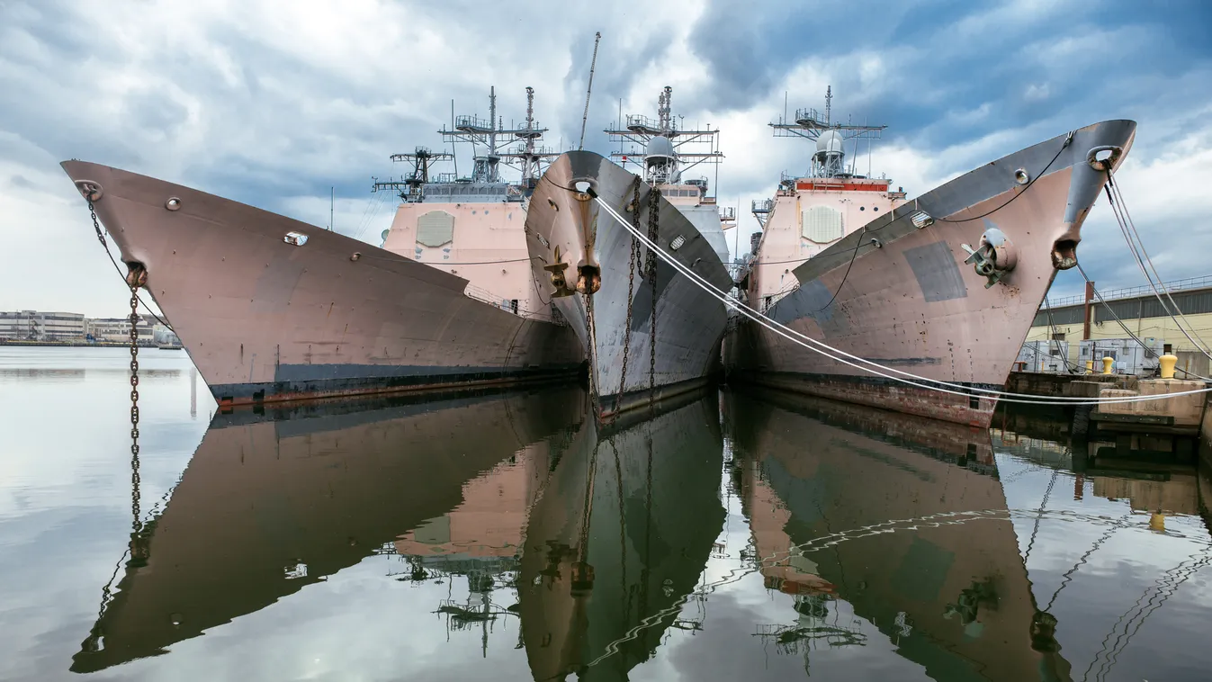 Eltűntek a krími kikötőből az Oroszország által tavaly elfogott ukrán hadihajók