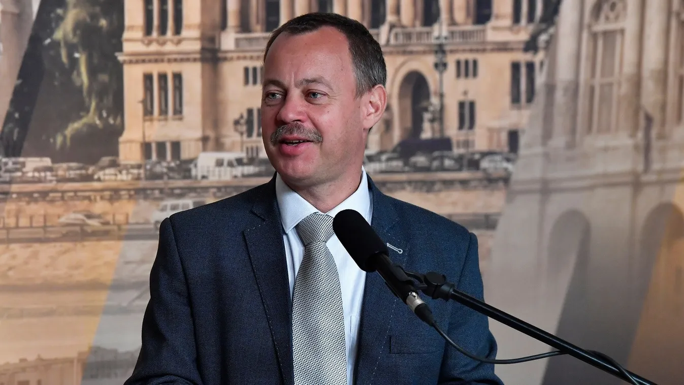 Egymilliárd forintos támogatás futókörök, görparkok és vasalt utak építésére