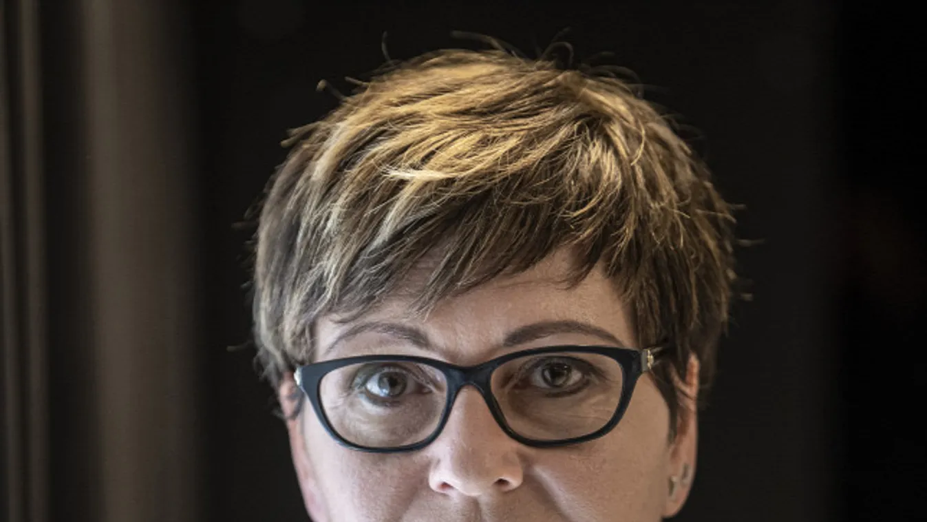 Kálmán Olga lopott videóval kampányol