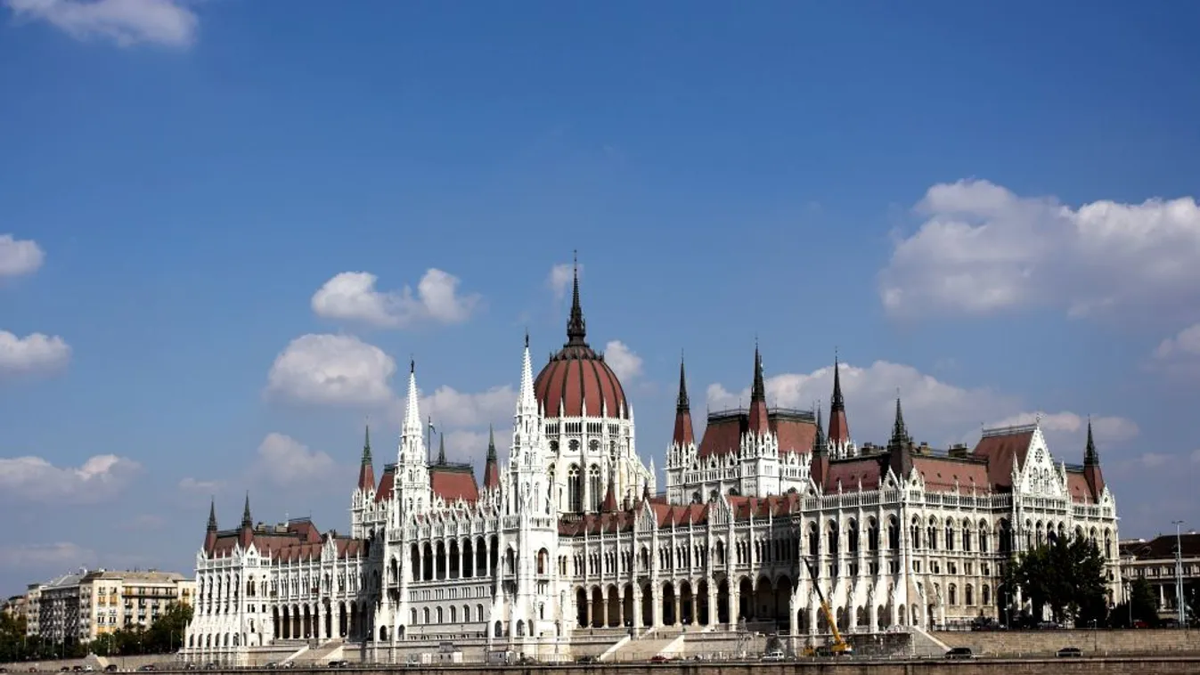 Interpellációkkal kezdődik az Országgyűlés ötnapos ülése