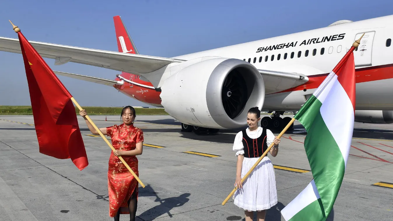 Megérkezett Budapestre a Shanghai Airlines első járata Kínából