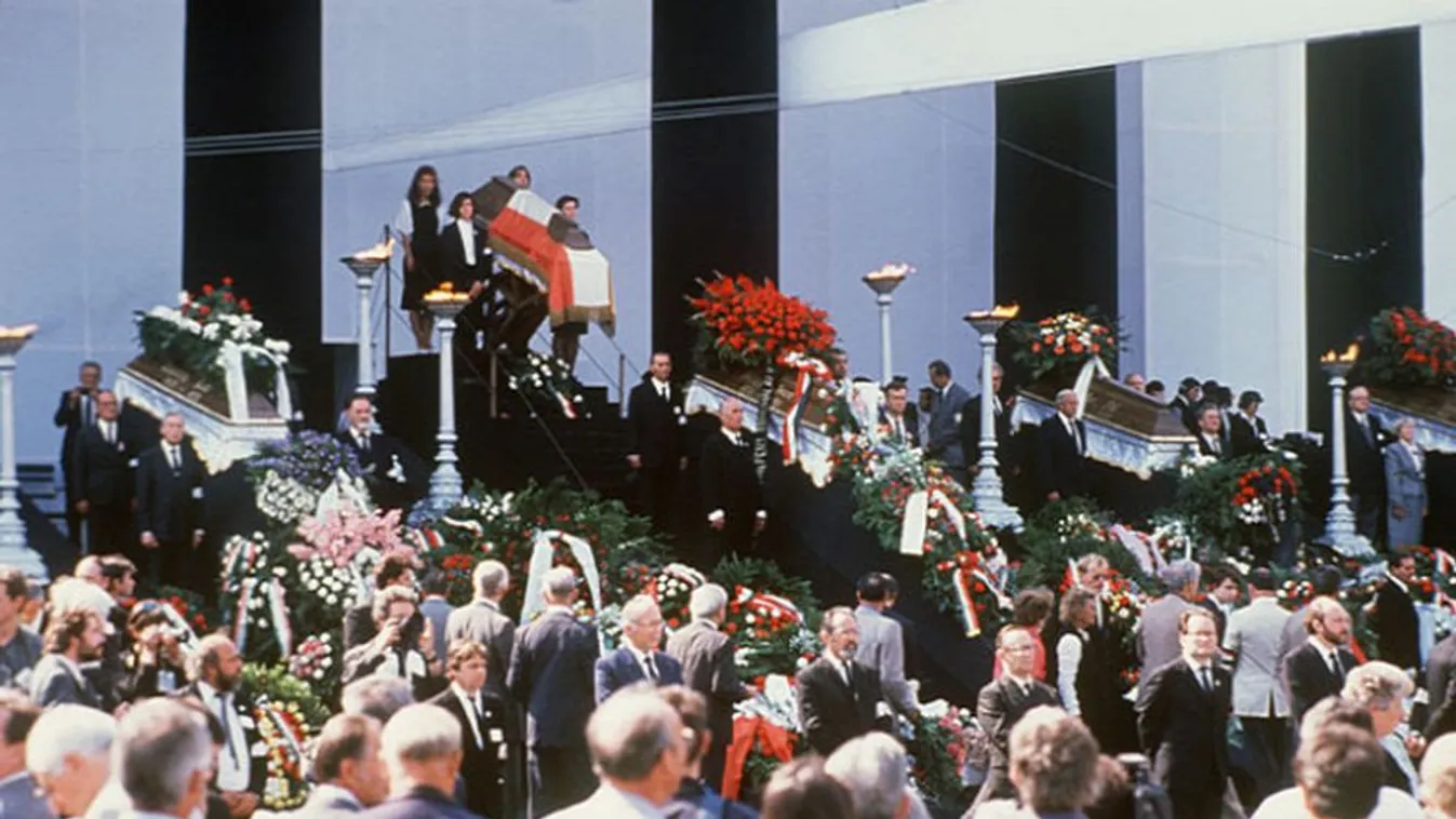 Harmincéves a magyar szabadság