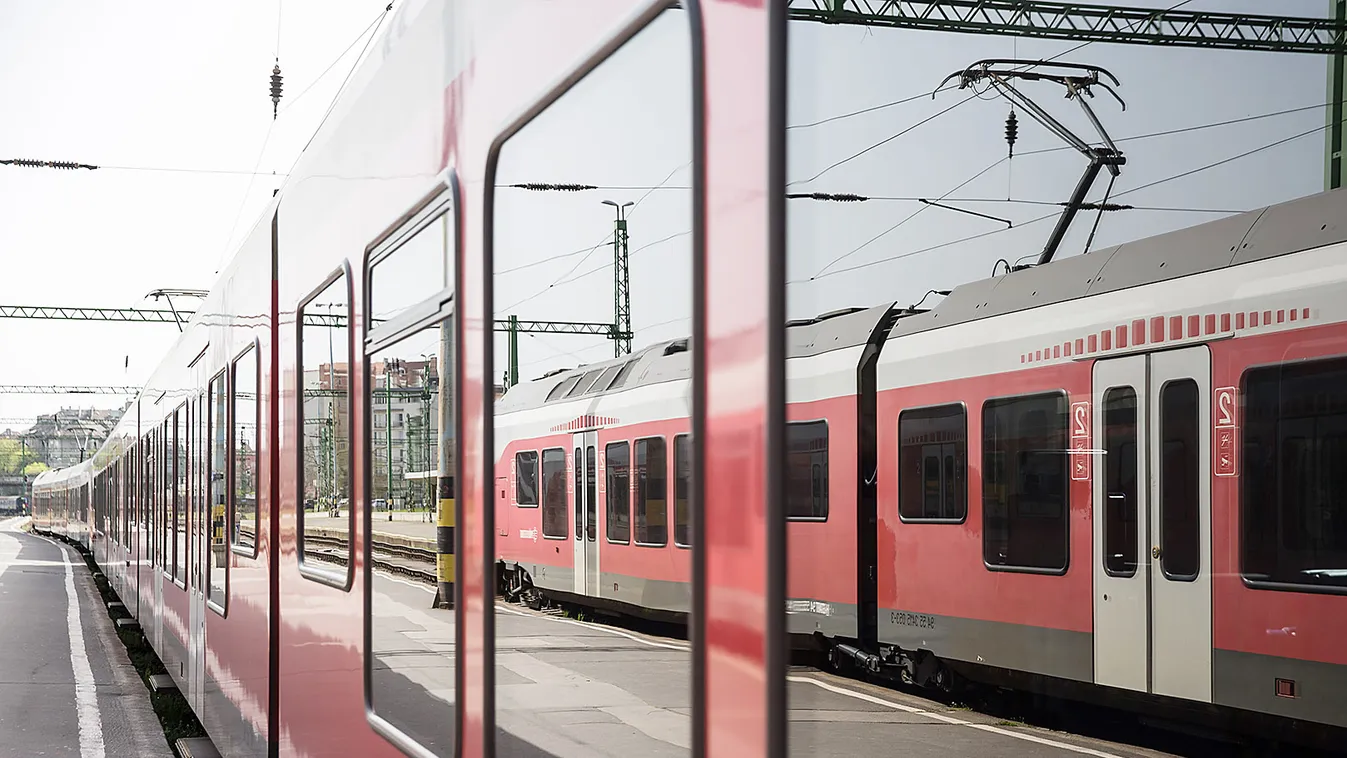 A MÁV több vonatot közlekedtet a Balatonra a nyári menetrendben