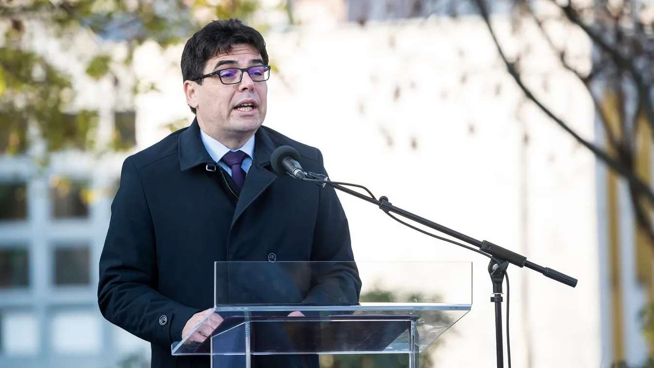 Fidesz: Vicc, hogy Karácsony javaslatot tenne a kerületi és fővárosi parkolás működtetésére