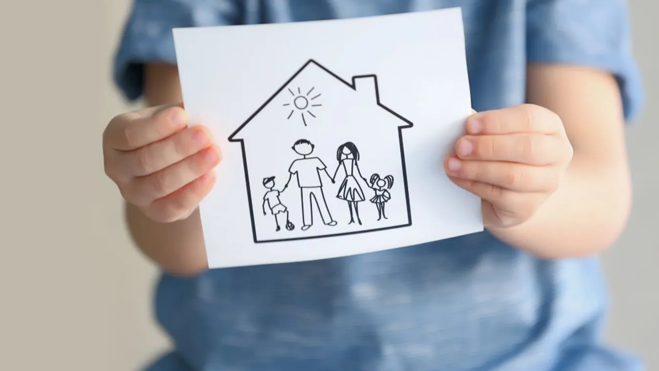 Csaknem 1,2 milliárdot fordítanak a nevelőszülői hálózatok fejlesztésére