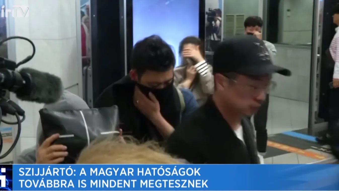 Budapestre érkeztek a hajóbaleset áldozatainak családtagjai