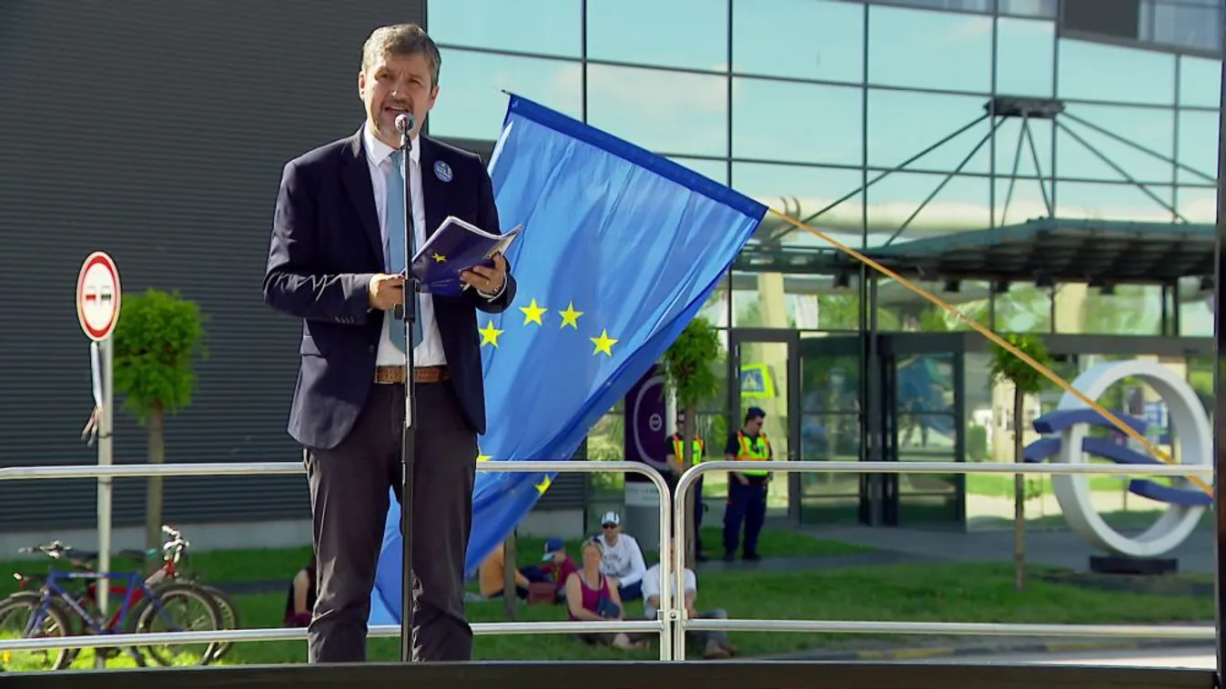 Adatbázis-építésre is felhasználhatták Hadházy Ákosék aláírásgyűjtését