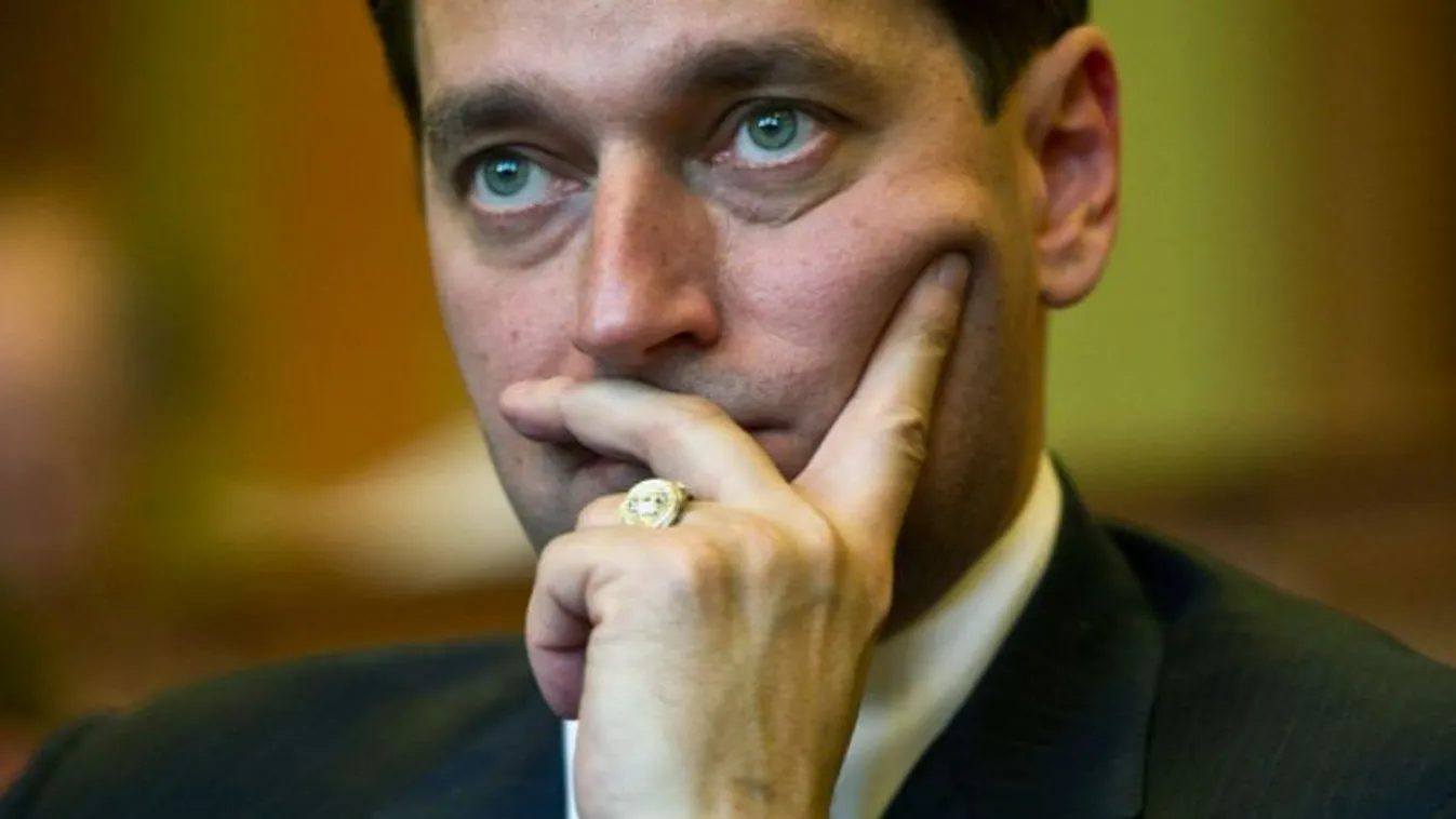 Hunvald padlóra küldte az erzsébetvárosi ellenzéket