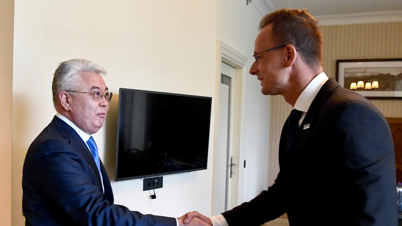 Szijjártó: Véget kell vetni a beavatkozások és a kioktatás politikájának