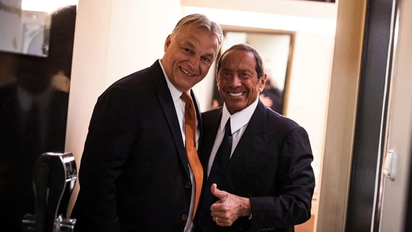 Paul Ankával posztolt fotót Orbán Viktor