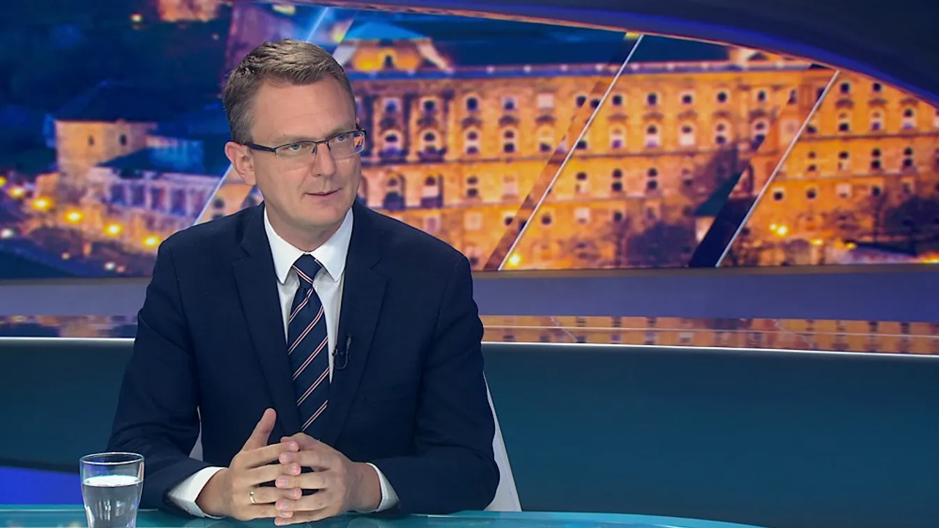Rétvári Bence: A gazdaság erősödése nyugdíjprémiumhoz is elég