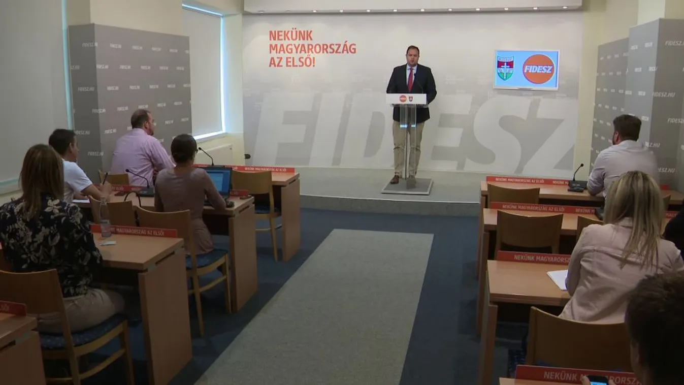 Fidesz-KDNP: Brüsszel nem áll le, még áterőltetné a migránsok elosztását