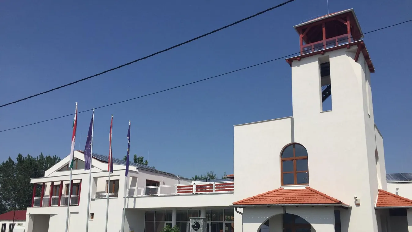 Átadták a Kolo Szerb Kulturális Központot Mórahalmon