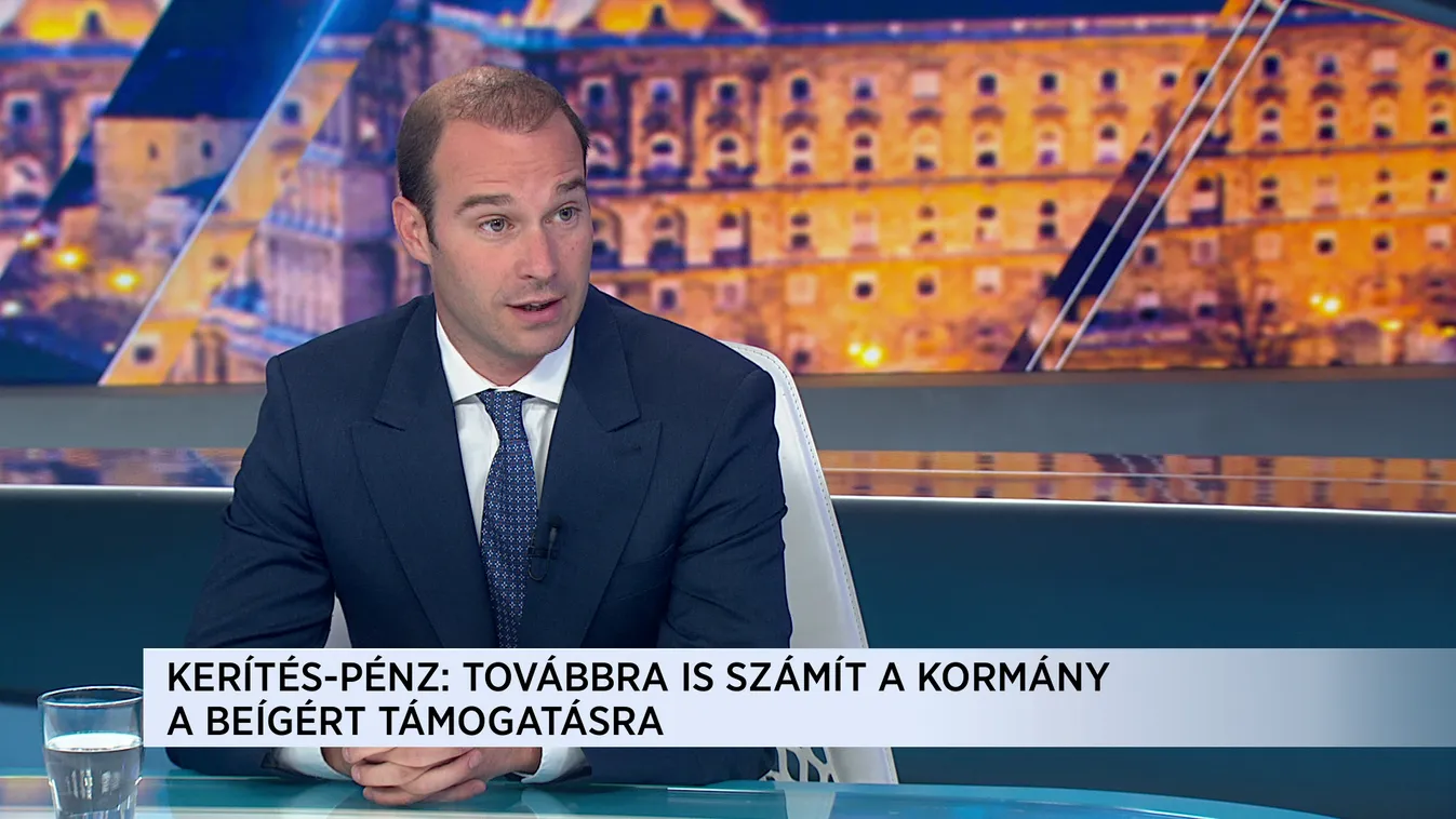 Hollik István: Vacak, béna politizálás Brüsszelbe kimenni és nekiugrani a saját nemzettársnak