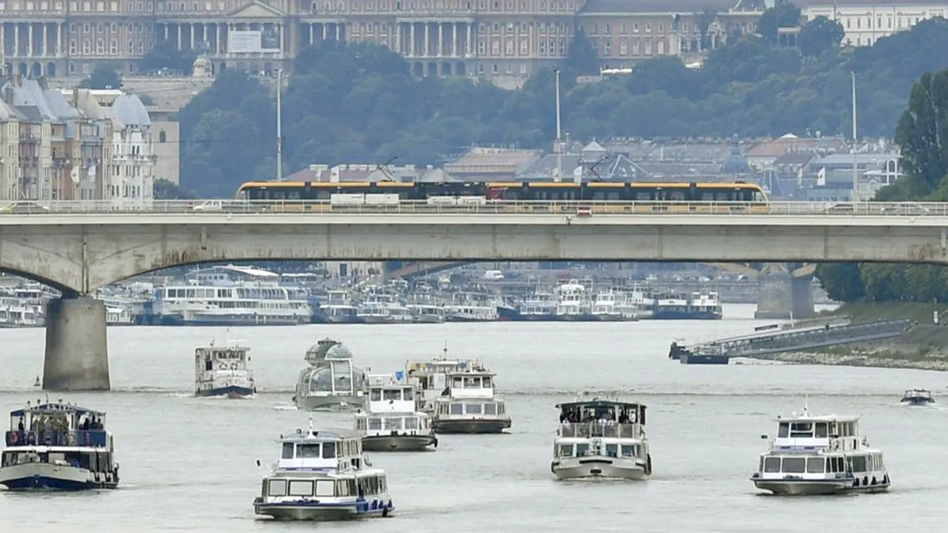 Elbúcsúztatták a Hableány legénységét
