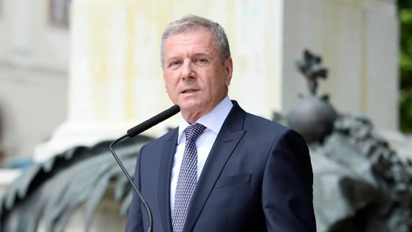 Benkő: Szükség van az ország biztonságát garantáló erős, korszerű honvédségre